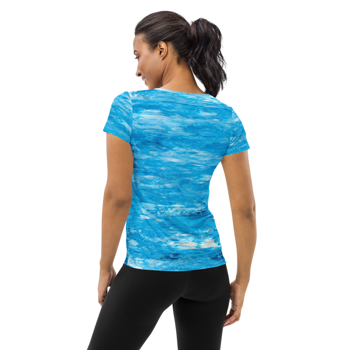 Flattering athletic T-shirt Fluid