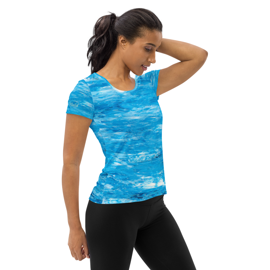 Flattering athletic T-shirt Fluid